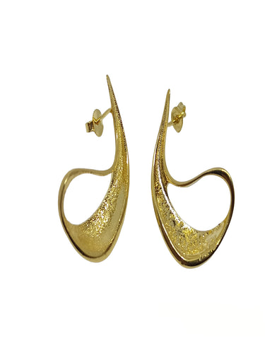 ARETES FLAMA DORADO.